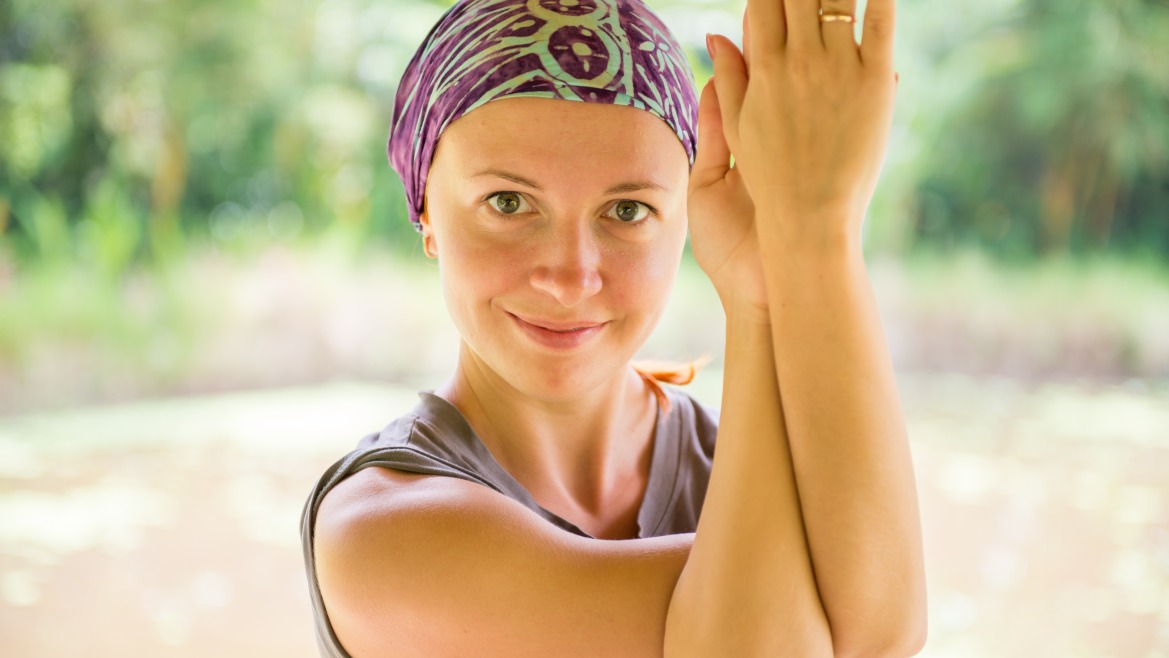 Turban femme : confort et sérénité pendant la perte de cheveux